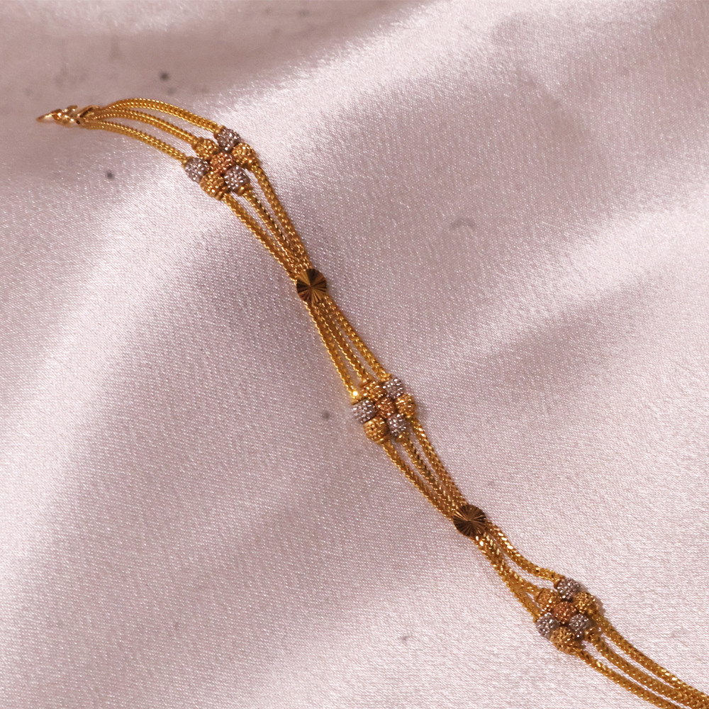 BRACELET